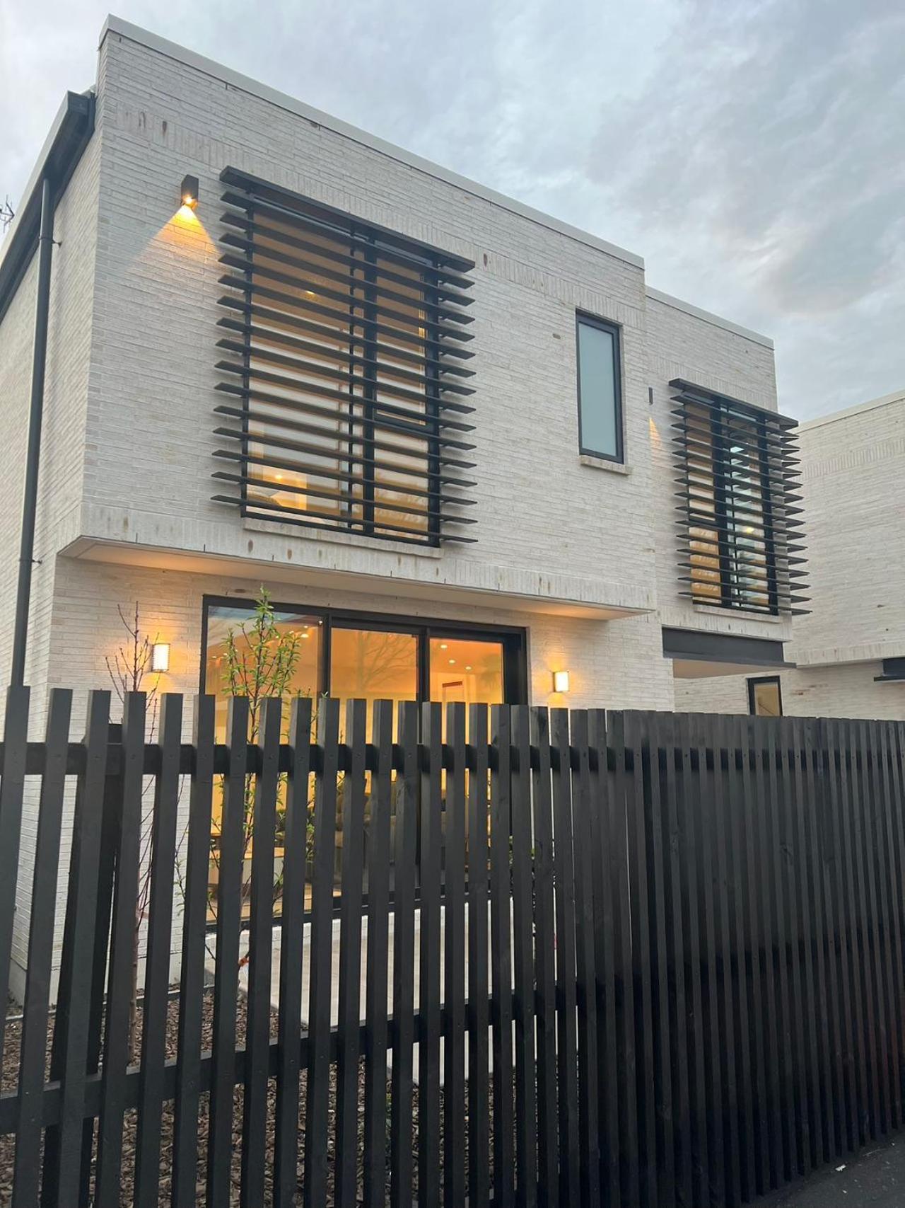 Cbd Contemporary Comfort Townhouse 2 Bed 2Bath Christchurch Kültér fotó